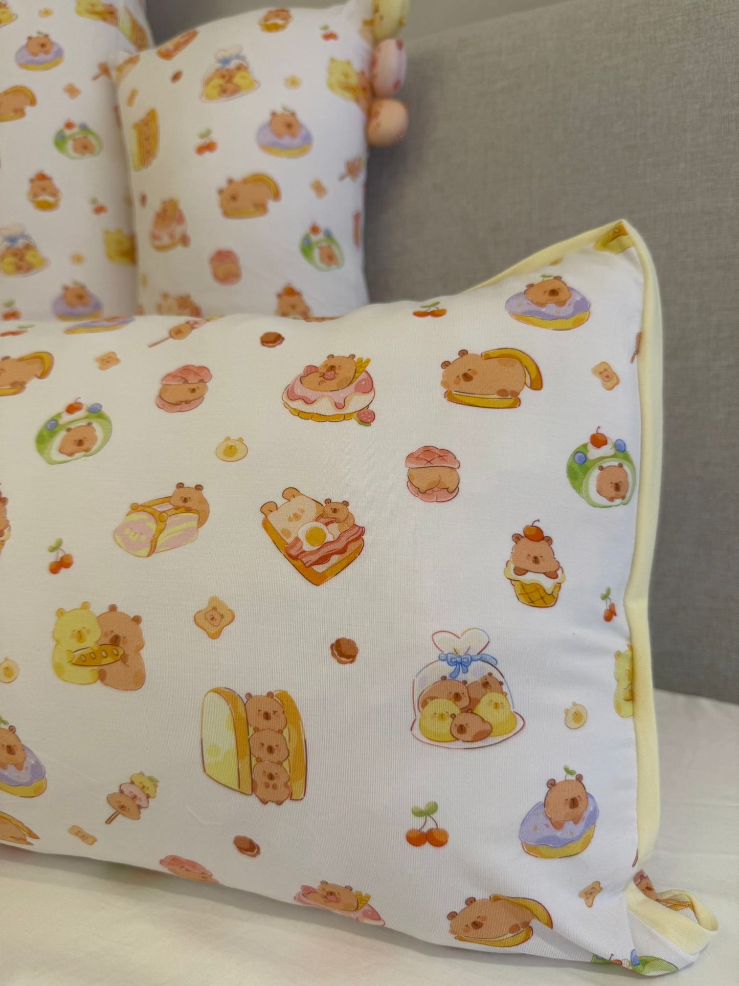 Mochi Head Pillow - Capy Café