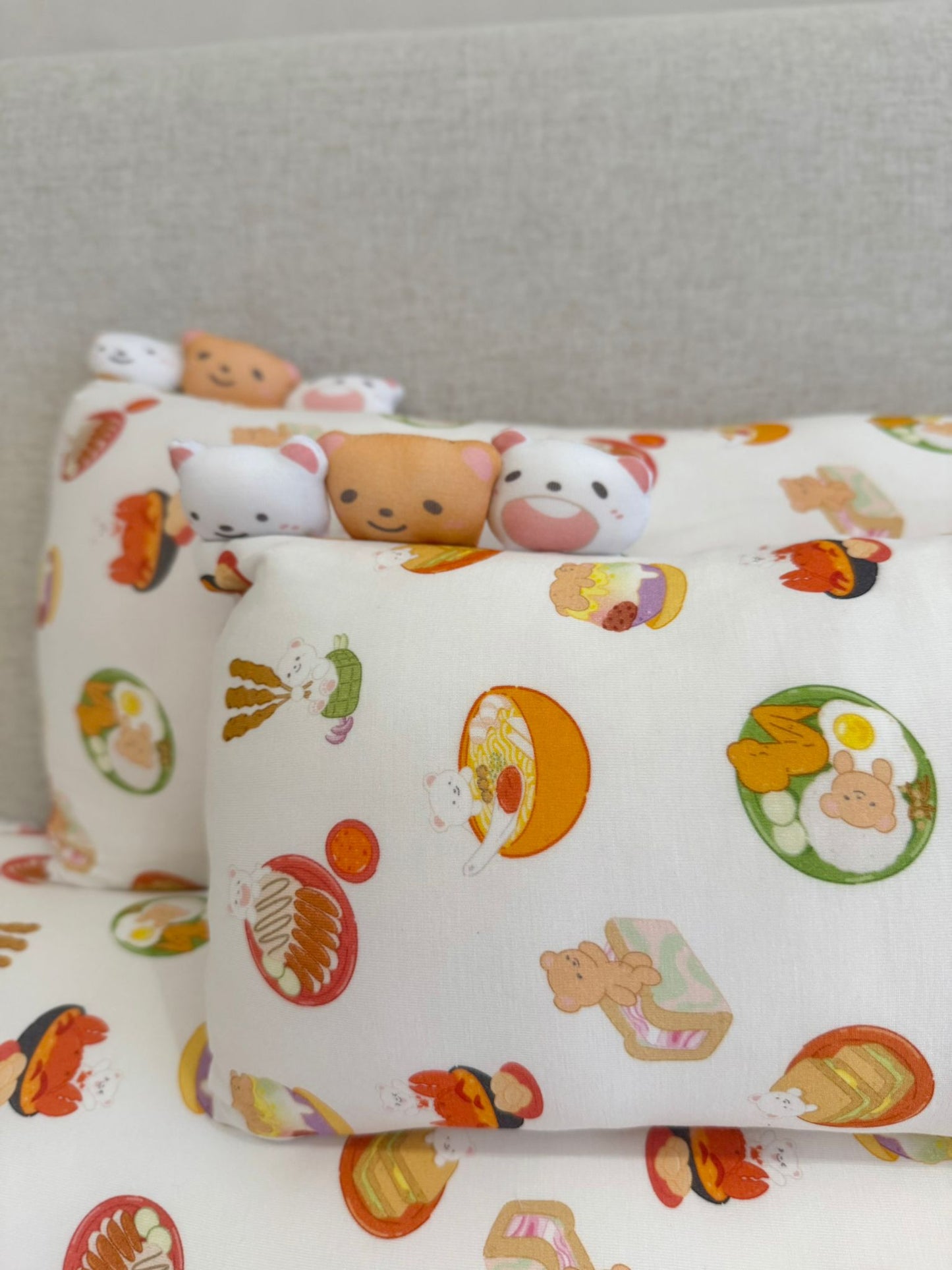 Mochi Pillow - Makan Time!
