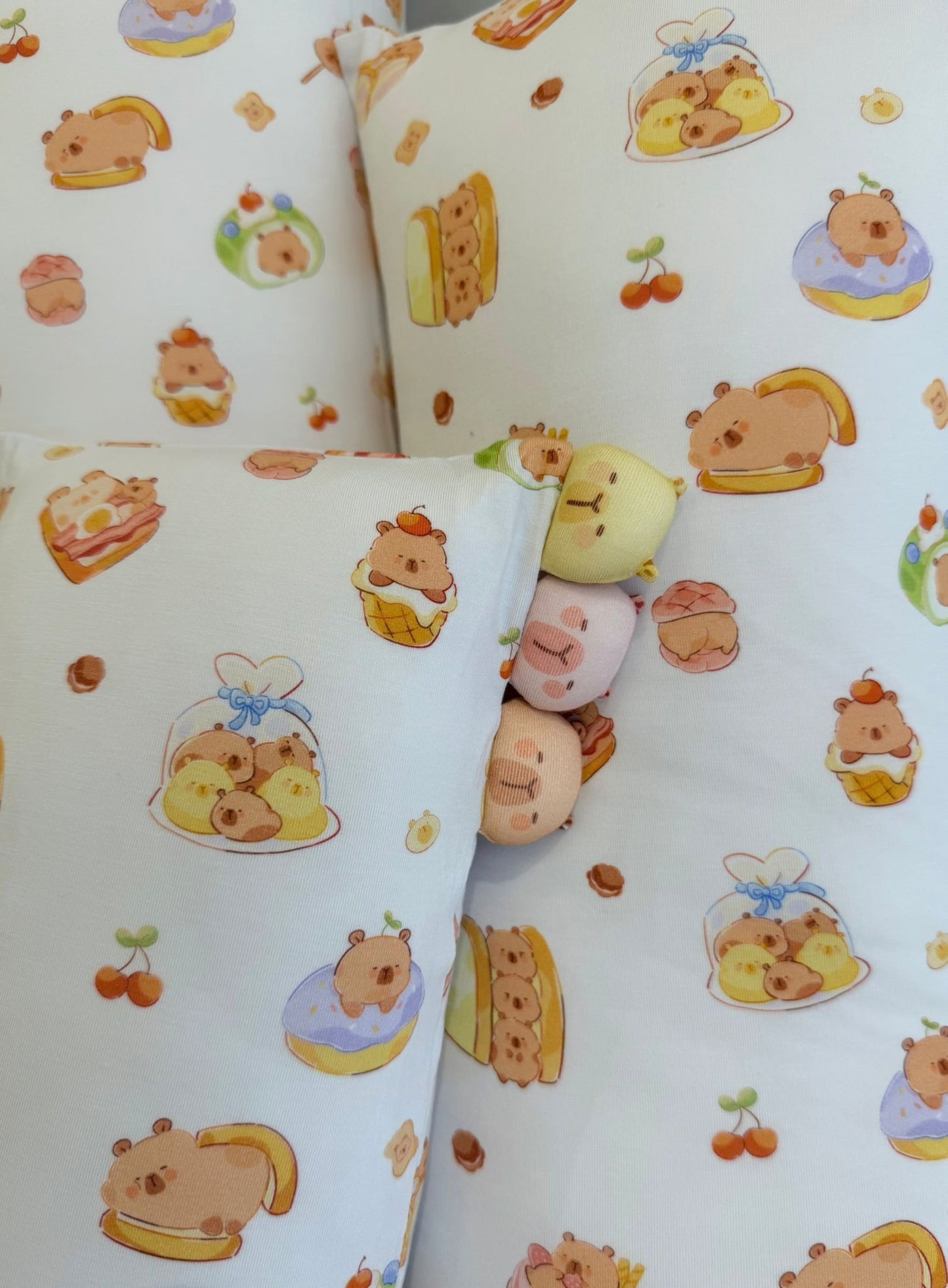 Mochi Pillow - Capy Café